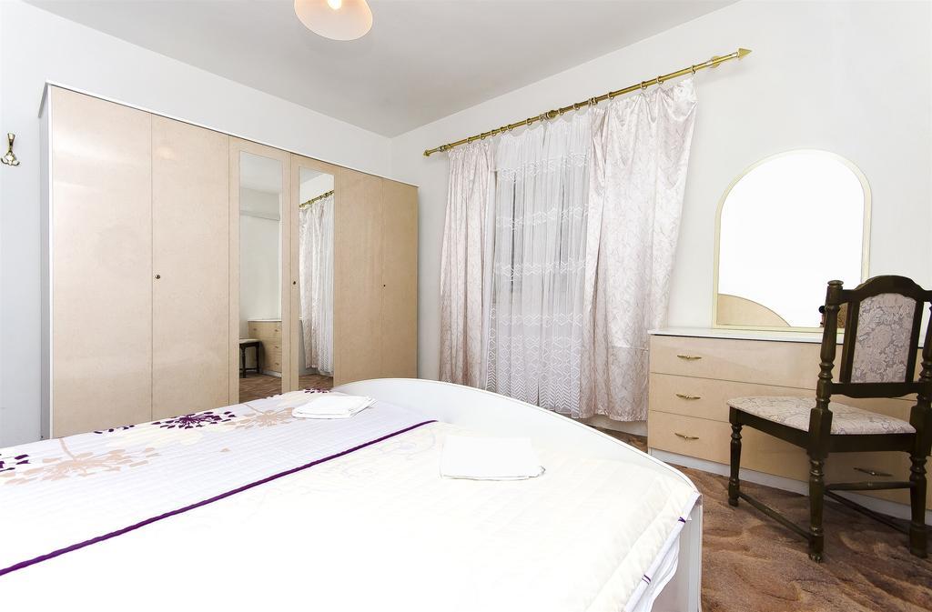Apartments Smilja Tribunj  Luaran gambar